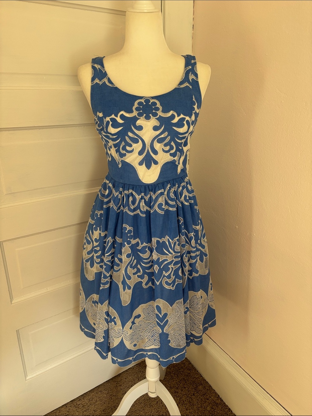 Plenty by Tracy Reese Blue and White Lace Dress